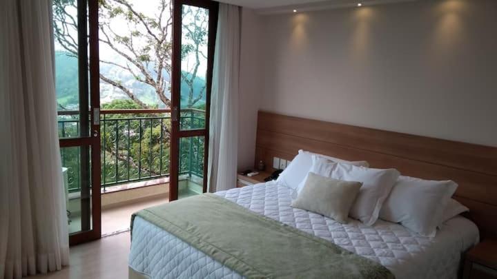 Flat Vista Azul Hotel Pedra Azul  Εξωτερικό φωτογραφία